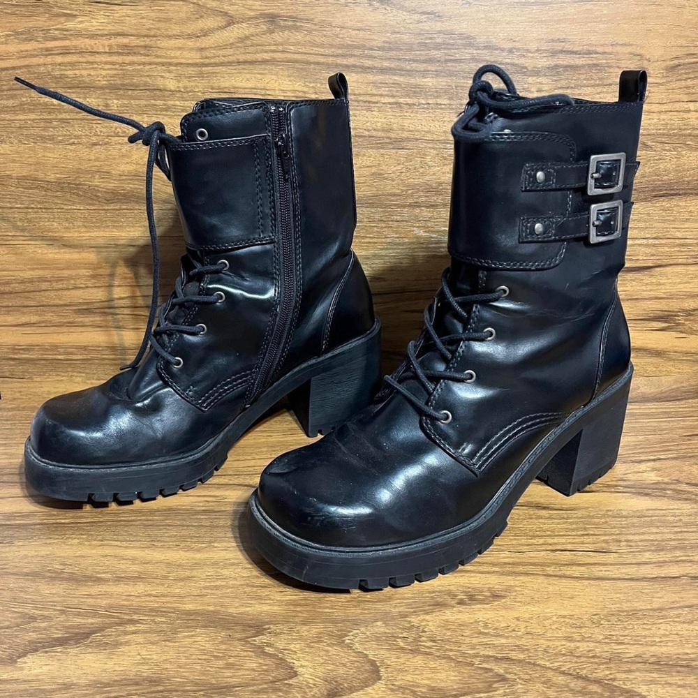 Vintage Mudd black heeled platform chunky ankle boots zip up double buckle Rare